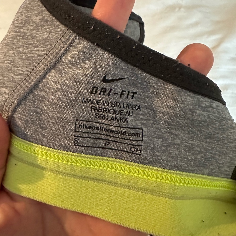 Nike bra - Picture 2 of 2